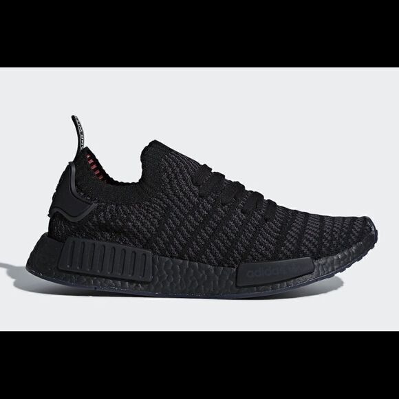 Adidas Boys NMD R1 STLT Primeknit “Triple Black”, size 5.5 - Picture 2 of 6